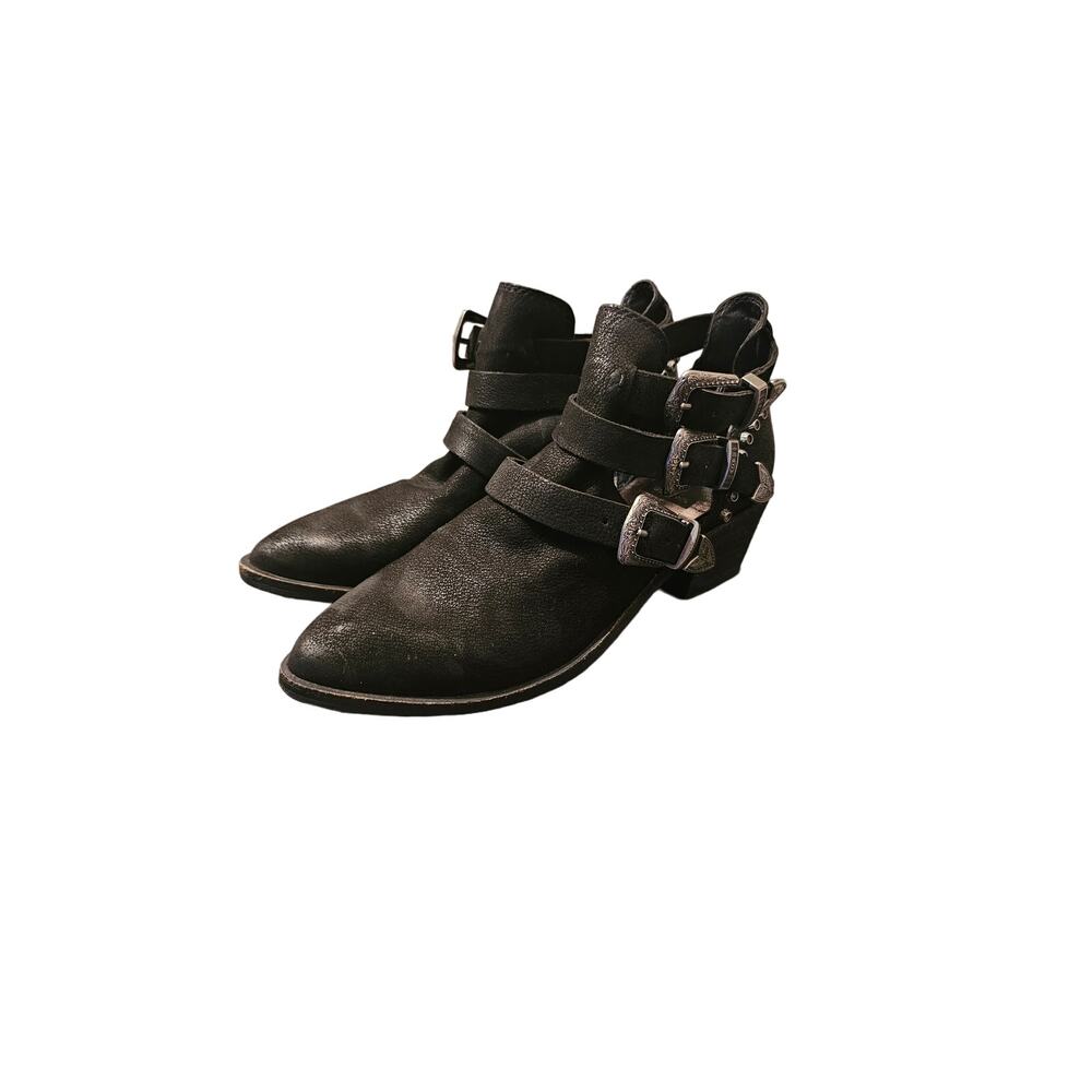 Dolce Vita Boots Black Leather Western Spur Triple Buckle Ankle Bootie Size 7